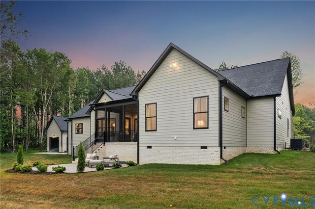 4900 Donner Ct, Quinton, VA 23141