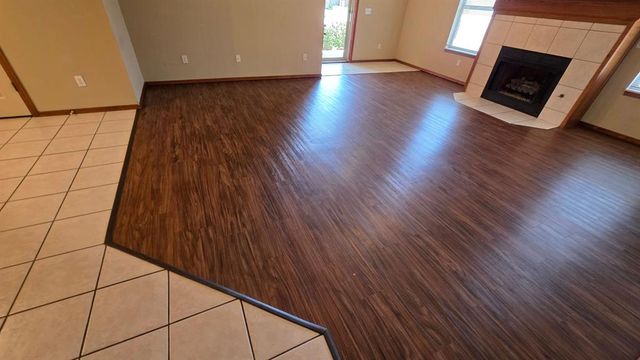 913 SW 37th Street 915, Moore, OK 73160