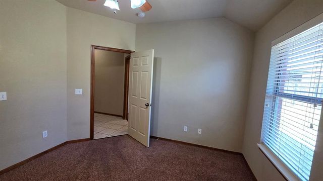 913 SW 37th Street 915, Moore, OK 73160