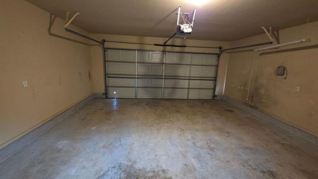 913 SW 37th Street 915, Moore, OK 73160