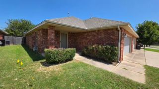 913 SW 37th Street 915, Moore, OK 73160