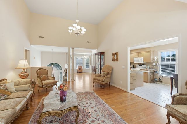 2953 Glenway Dr, Nashville, TN 37221