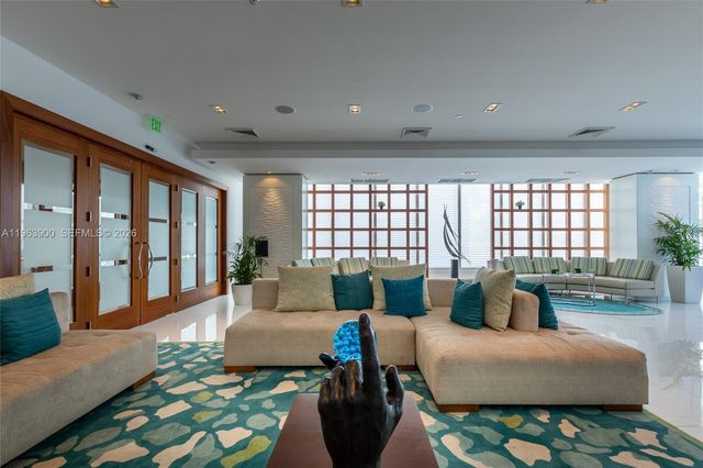 2821 N Ocean Blvd 806S, Fort Lauderdale, FL 33308