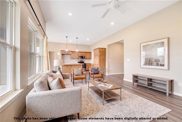 413 NE Poplar Court, Oak Grove, MO 64075