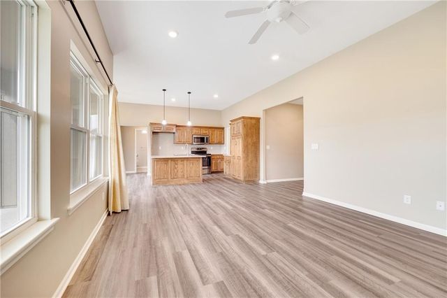 413 NE Poplar Court, Oak Grove, MO 64075