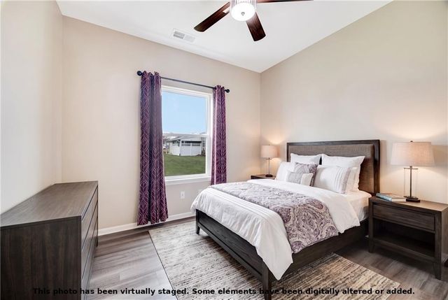 413 NE Poplar Court, Oak Grove, MO 64075