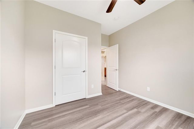 413 NE Poplar Court, Oak Grove, MO 64075