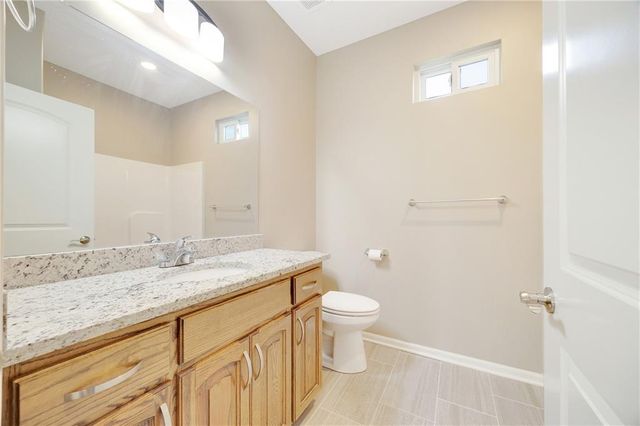 413 NE Poplar Court, Oak Grove, MO 64075
