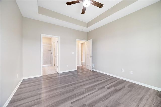 413 NE Poplar Court, Oak Grove, MO 64075