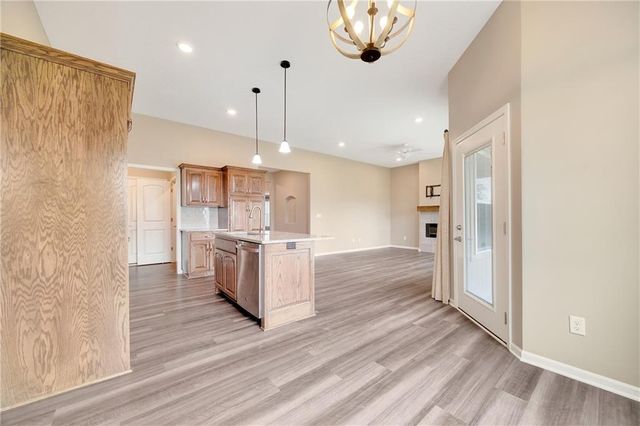 413 NE Poplar Court, Oak Grove, MO 64075