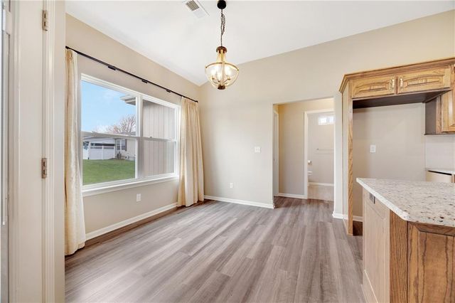 413 NE Poplar Court, Oak Grove, MO 64075