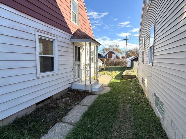 3956 N 60th STREET, Milwaukee, WI 53216