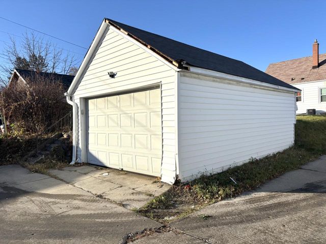 3956 N 60th STREET, Milwaukee, WI 53216