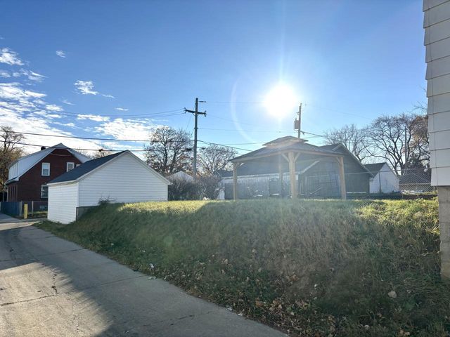 3956 N 60th STREET, Milwaukee, WI 53216