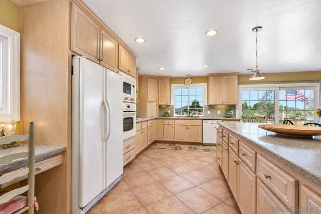 17036 Iron Mountain, Poway, CA 92064