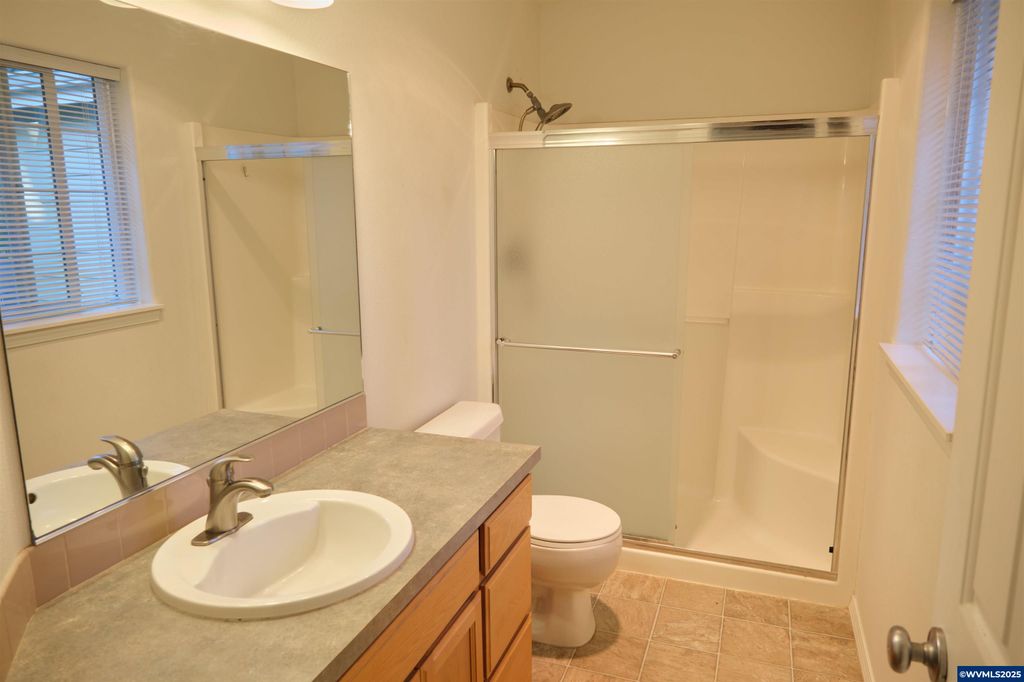 Image 23 of property listing at 2412 NW Meadows Dr, Mcminnville, OR 97128