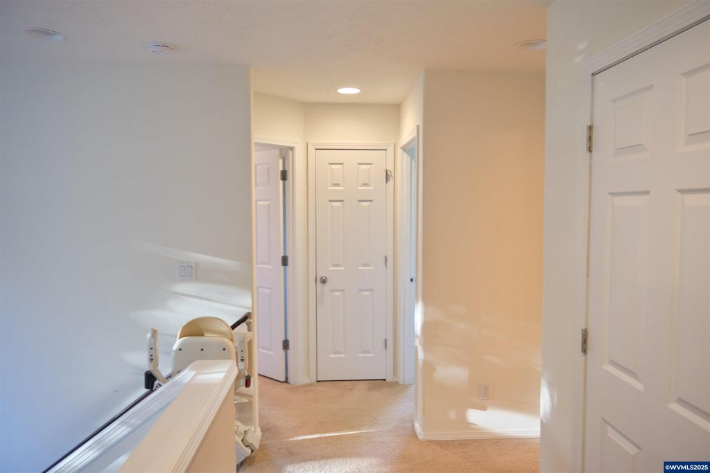 Image 29 of property listing at 2412 NW Meadows Dr, Mcminnville, OR 97128