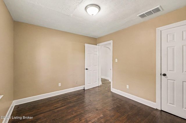 818 Dresden Ave, Louisville, KY 40215