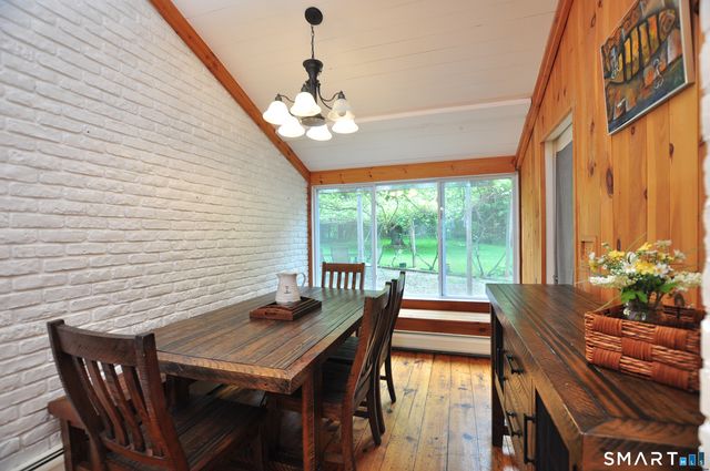 16 Ellen Drive, Farmington, CT 06032