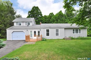 16 Ellen Drive, Farmington, CT 06032