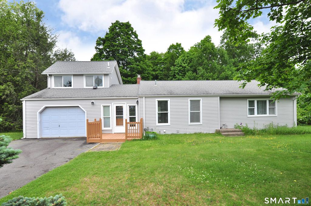 16 Ellen Drive, Farmington, CT 06032