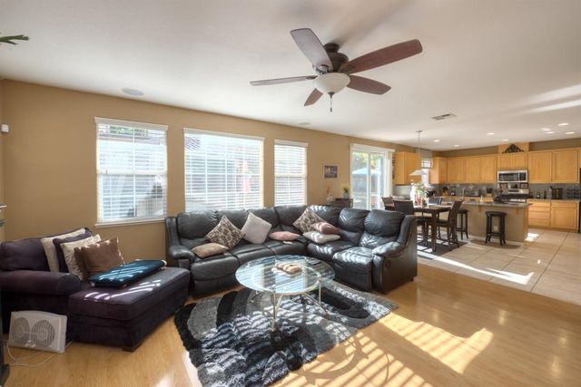 20833 Shrub Oak Dr, Patterson, CA 95363