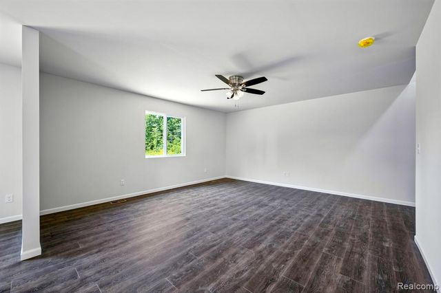 5744 Copper Tree Park, Waterford, MI 48327