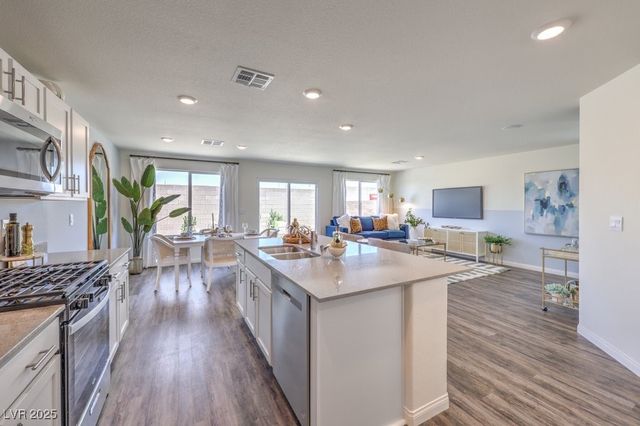 6047 Orchid Falls Street 8, North Las Vegas, NV 89081