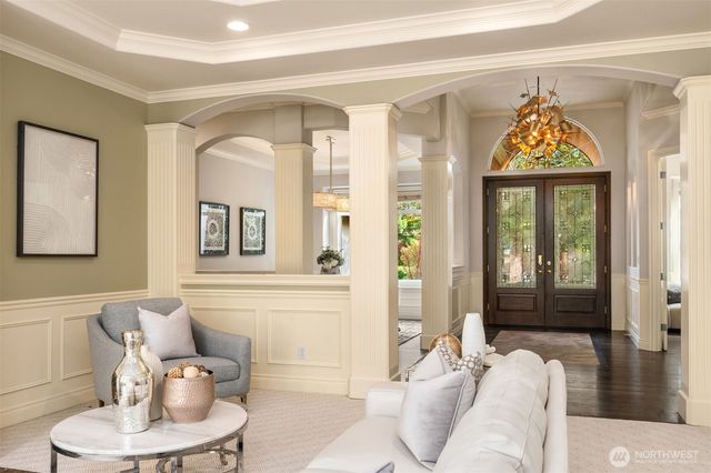 2411 98th Avenue NE, Clyde Hill, WA 98004