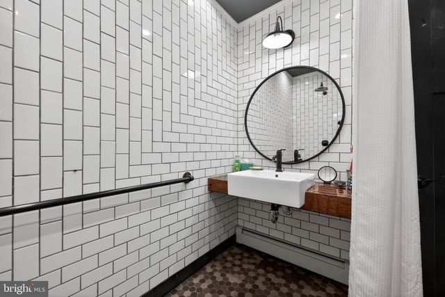 2100 E DAUPHIN ST, Philadelphia, PA 19125