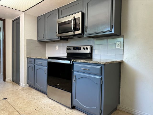 3138 Tres Logos Lane, Dallas, TX 75228