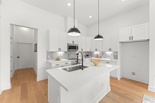 1004 Tuskegee Heights Lane, Houston, TX 77091