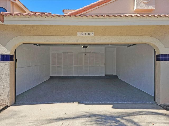 10488 SAINT TROPEZ PLACE 102, Tampa, FL 33615