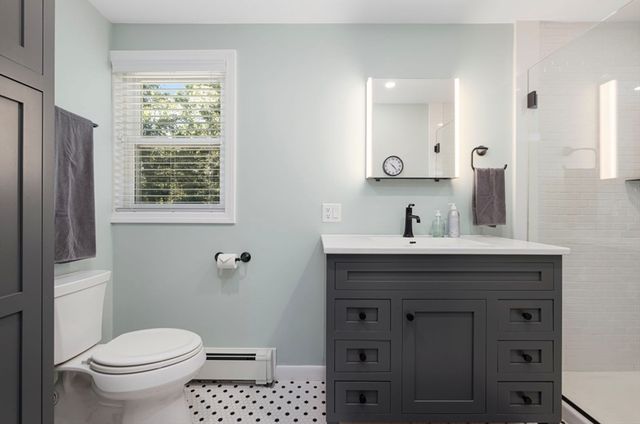 172 Broad Rock Rd, South Kingstown, RI 02879