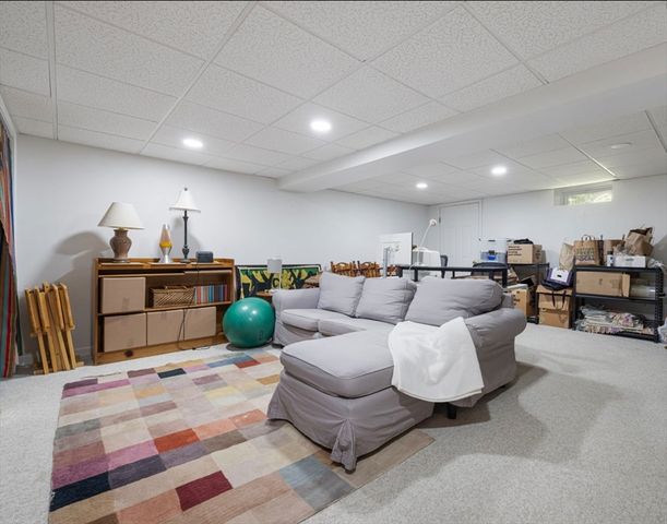 172 Broad Rock Rd, South Kingstown, RI 02879