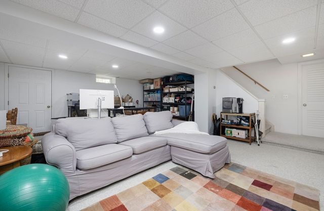 172 Broad Rock Rd, South Kingstown, RI 02879
