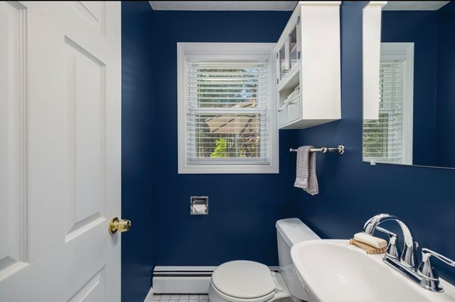 172 Broad Rock Rd, South Kingstown, RI 02879
