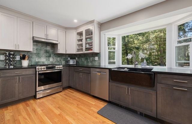 172 Broad Rock Rd, South Kingstown, RI 02879