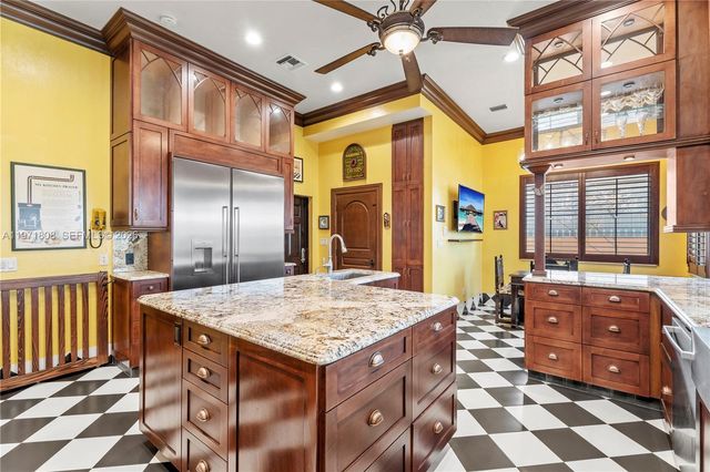 4251 SW 11th St, Miami, FL 33134