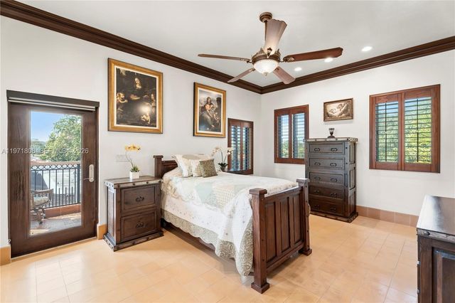 4251 SW 11th St, Miami, FL 33134