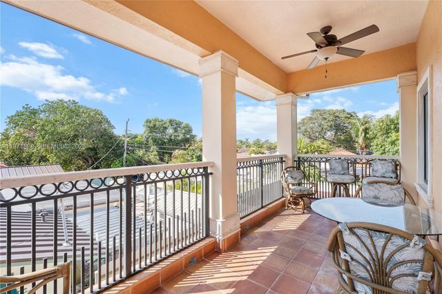 4251 SW 11th St, Miami, FL 33134