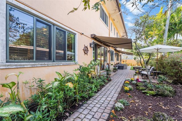 4251 SW 11th St, Miami, FL 33134