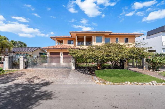 4251 SW 11th St, Miami, FL 33134