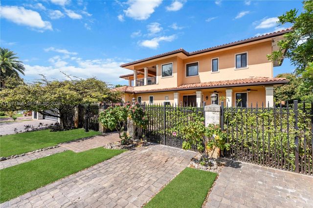 4251 SW 11th St, Miami, FL 33134