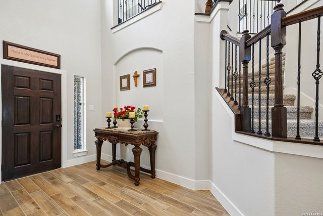 2564 AYERS DR, Seguin, TX 78155
