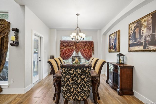 2564 AYERS DR, Seguin, TX 78155
