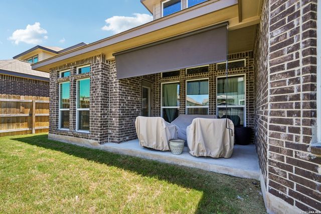 2564 AYERS DR, Seguin, TX 78155