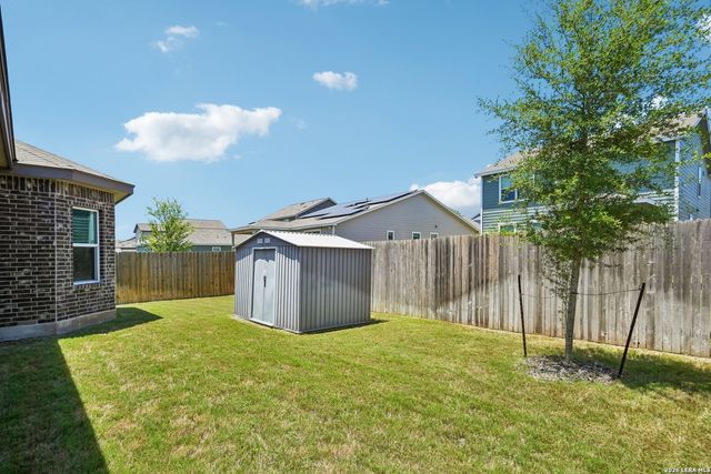 2564 AYERS DR, Seguin, TX 78155
