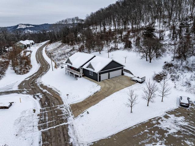 169 Cobblestone Lane, Winona, MN 55987