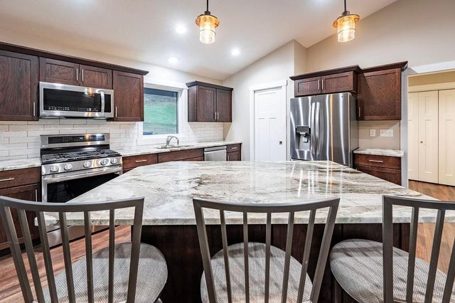 169 Cobblestone Lane, Winona, MN 55987